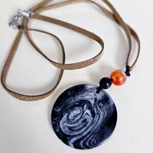 Dainty Beaded Marbled Pendant Necklace